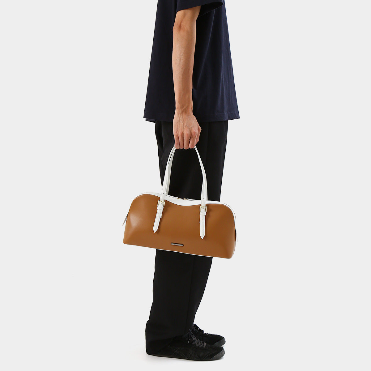 加賀美ハヤト バイカラースリムボストンバッグ