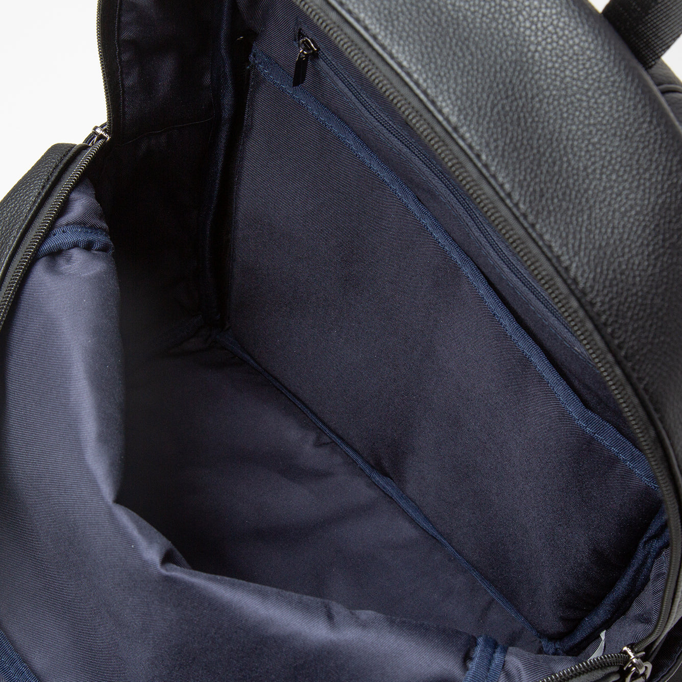 剣持刀也 サイドポケットデイパック