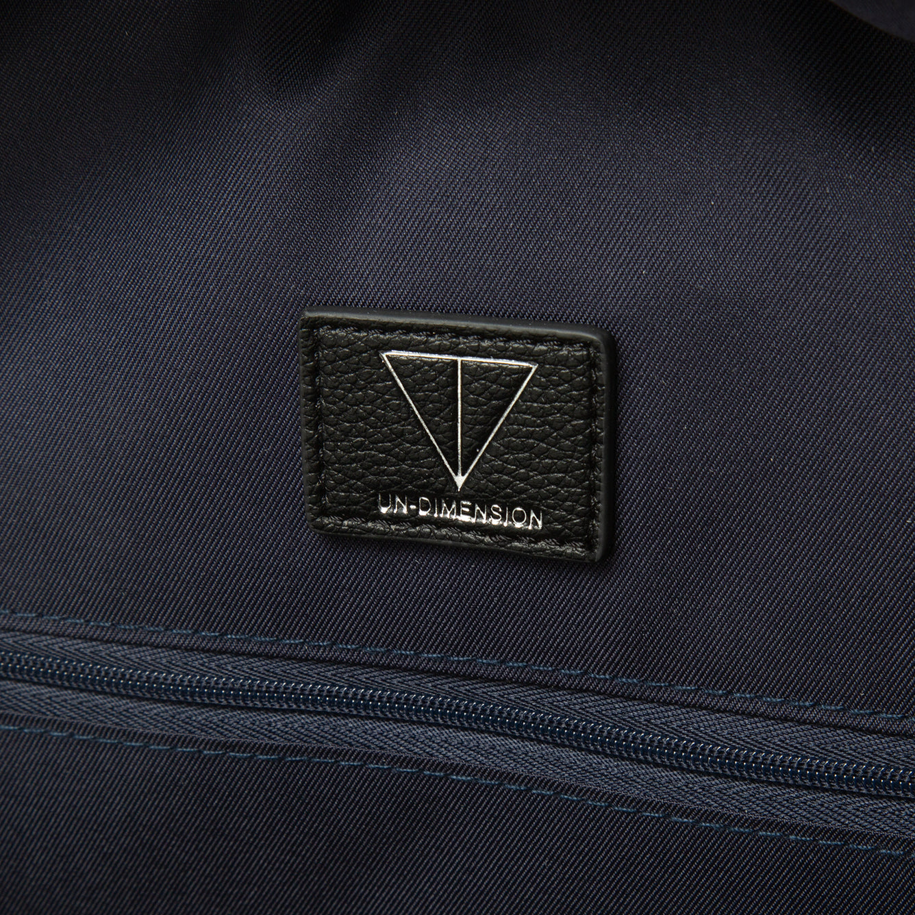 剣持刀也 サイドポケットデイパック