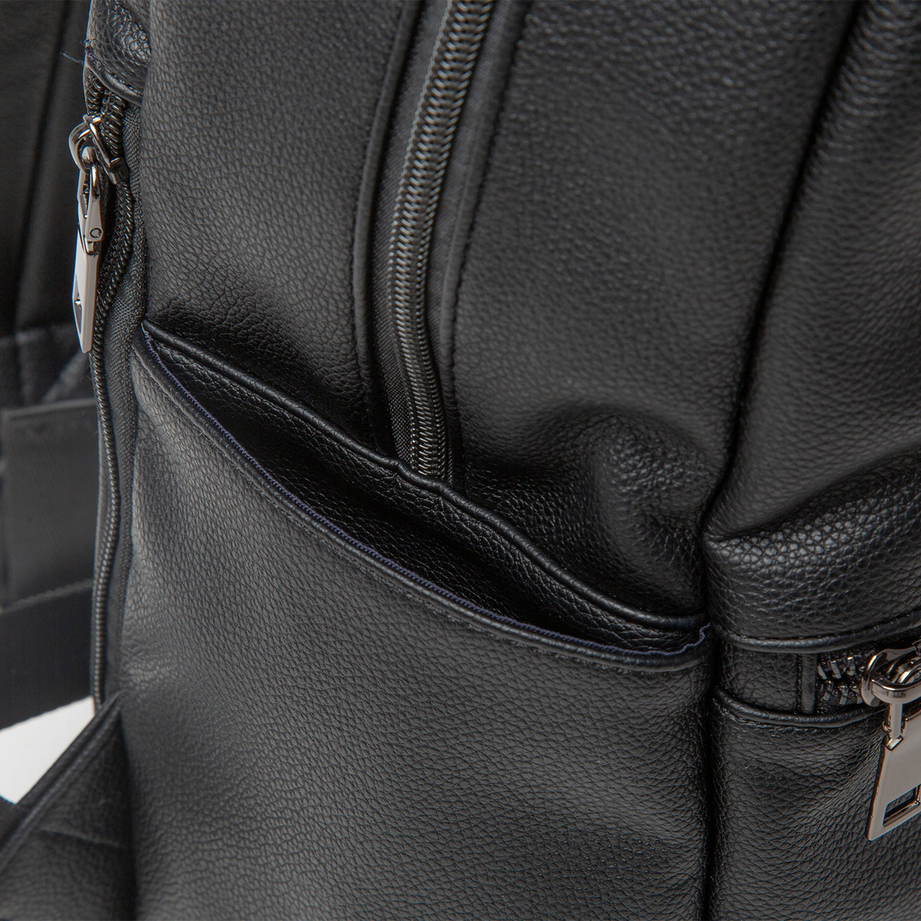 剣持刀也 サイドポケットデイパック