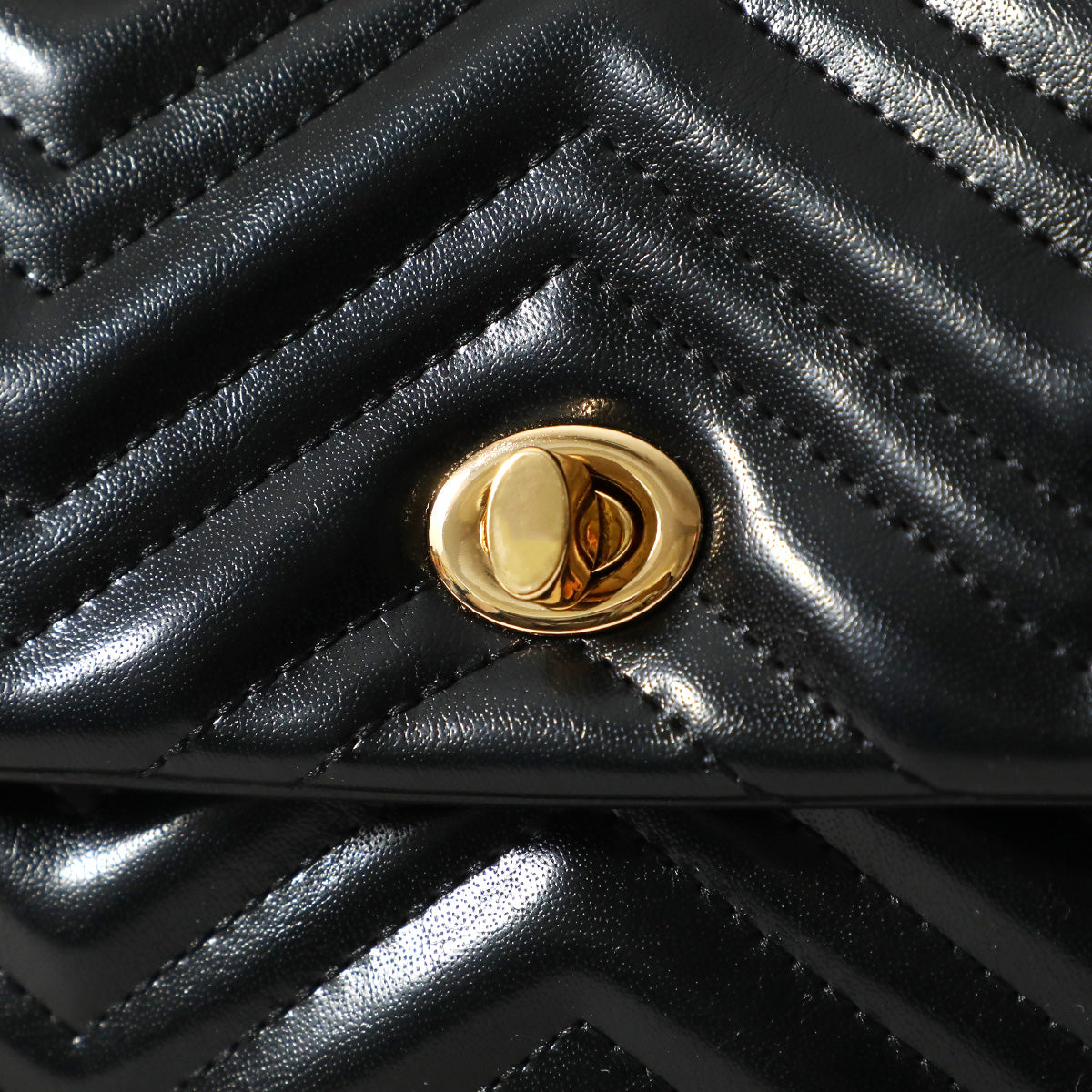 イブラヒム/フレン・E・ルスタリオ チェーンハンドバッグ:ブラック