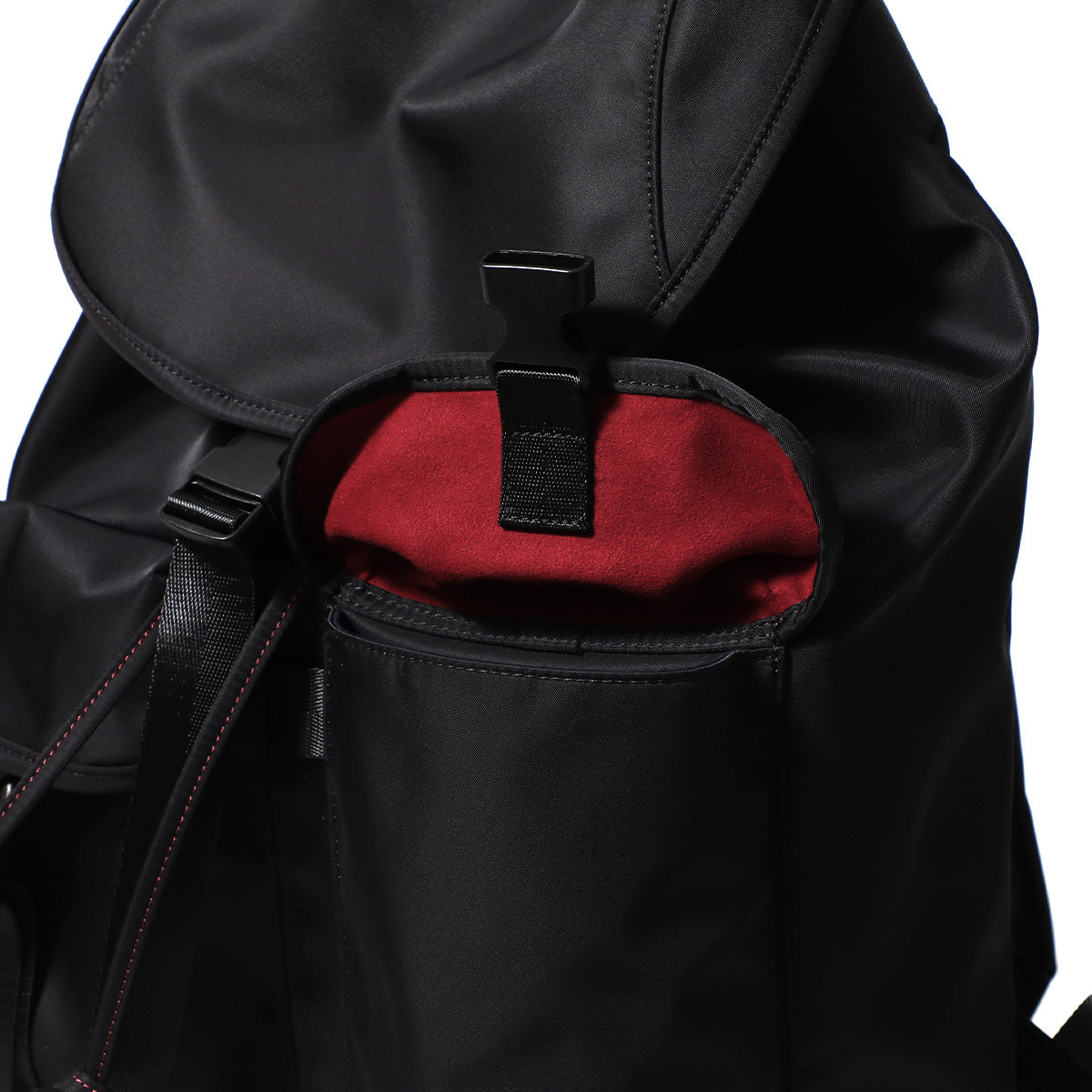 フレン・E・ルスタリオ フラップバックパック