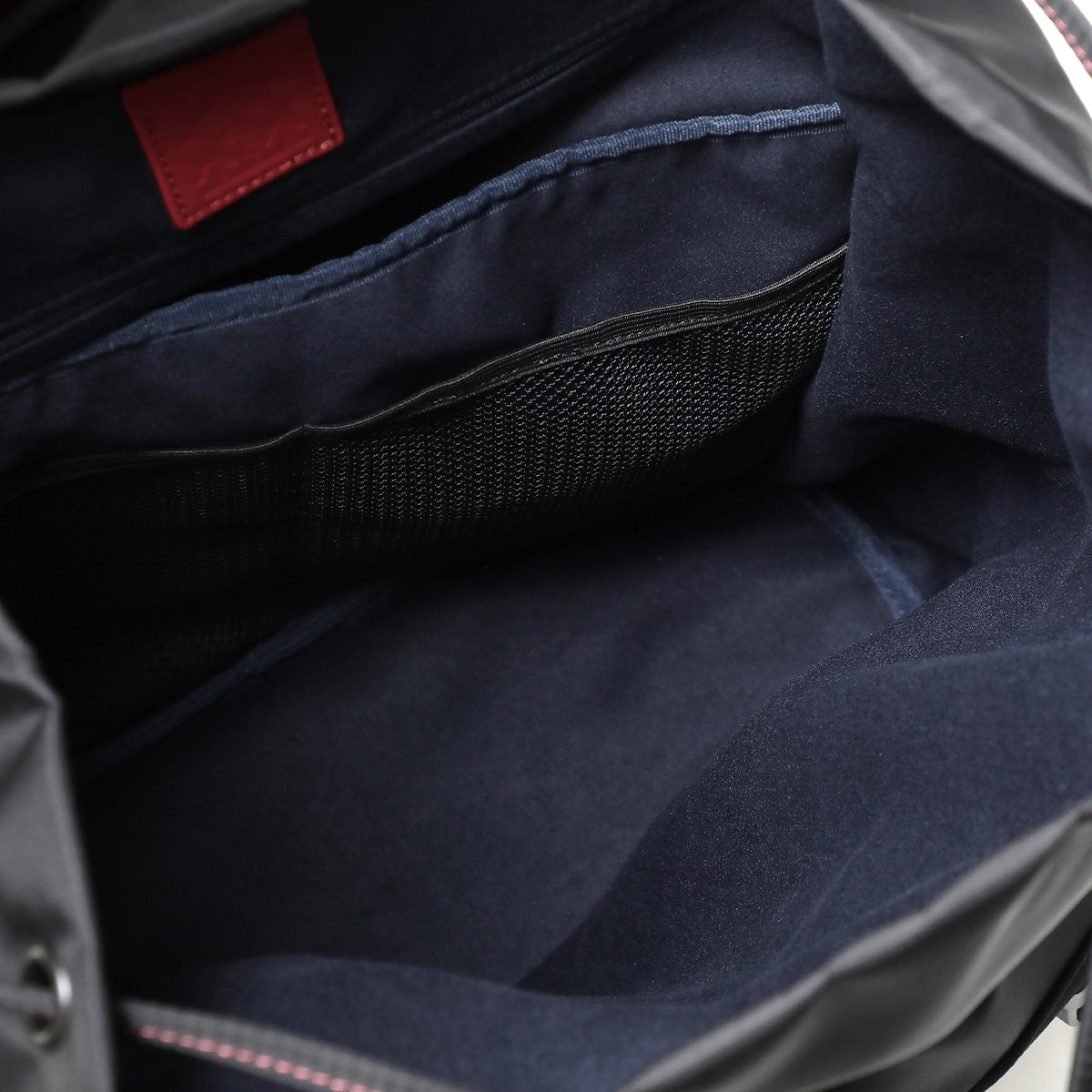 フレン・E・ルスタリオ フラップバックパック