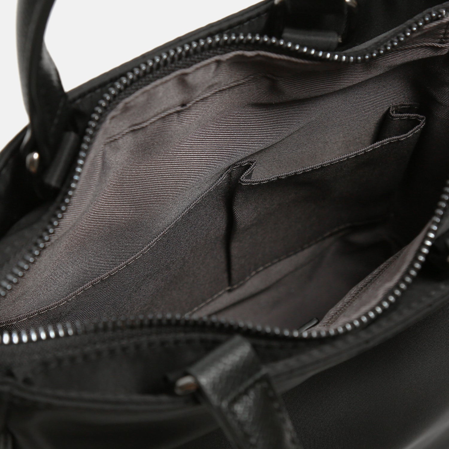 加賀美ハヤト 2wayナイロンミニバッグ